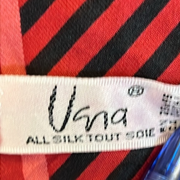 Vera 100% Silk Floral Scarf 30x30 Red/Navy/Yellow Hibiscus Tropical Print Bright - Picture 12 of 13